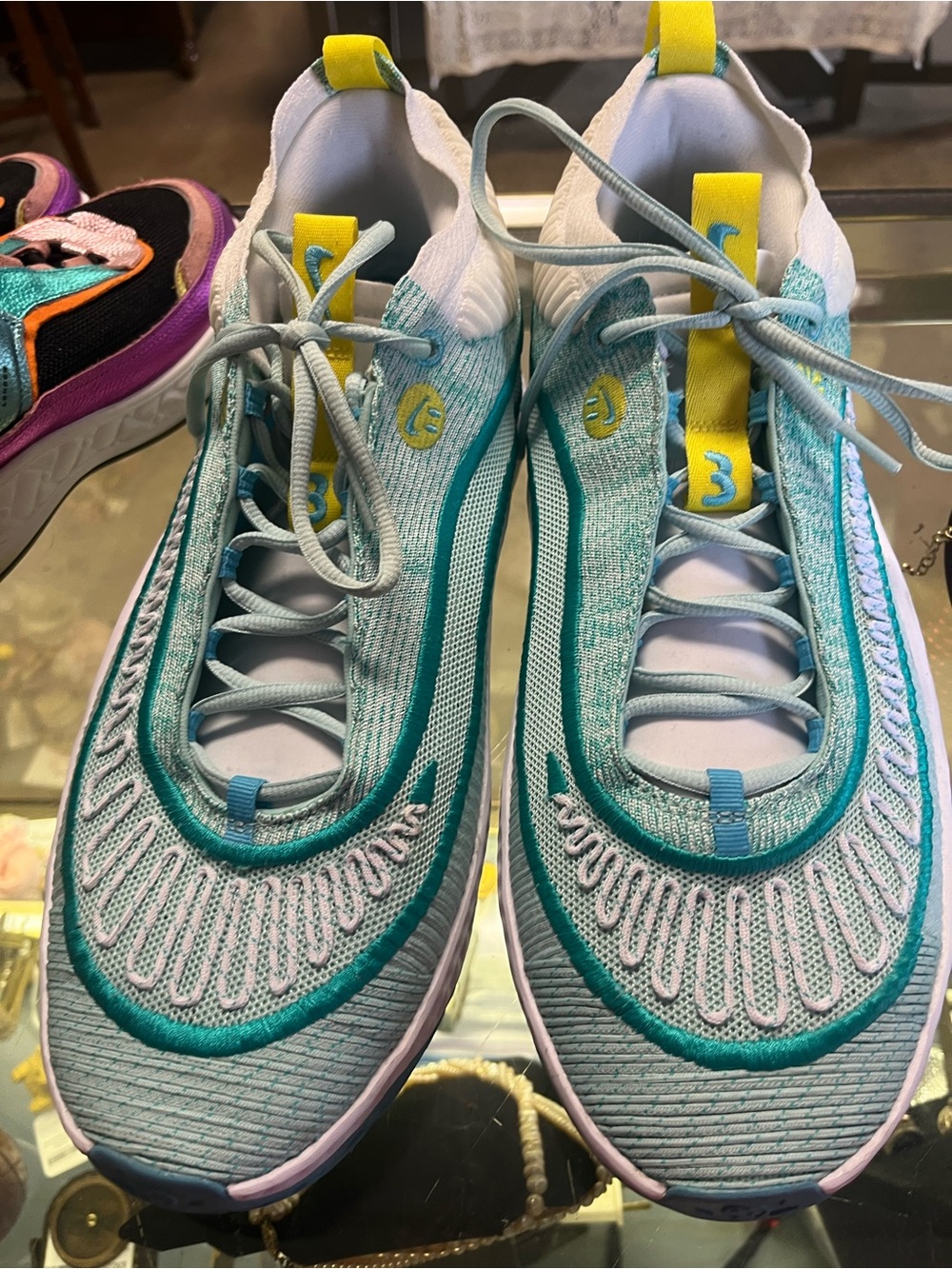 Nike Men’s Cosmic Unity 3 - Picture 3 of 6
